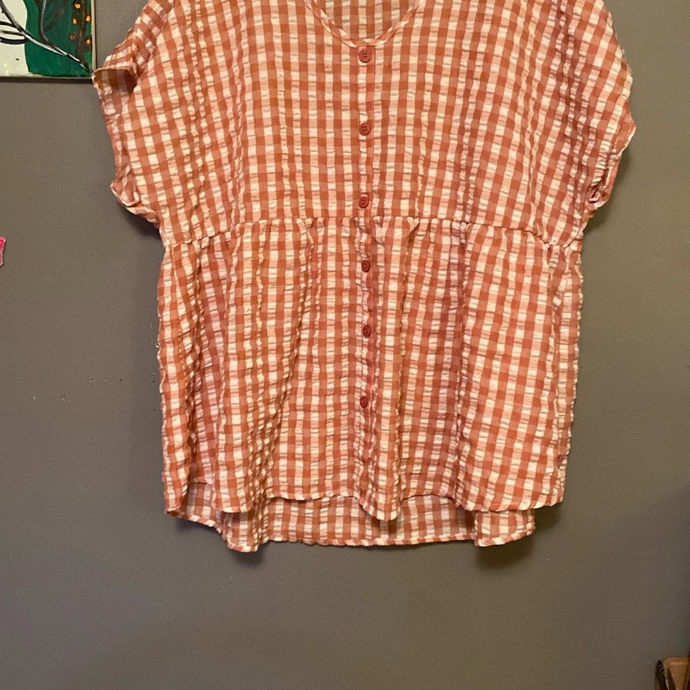 🩷White and Pink Gingham Top.